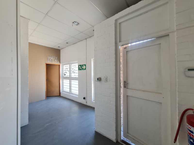 To Let commercial Property for Rent in Montague Gardens Western Cape